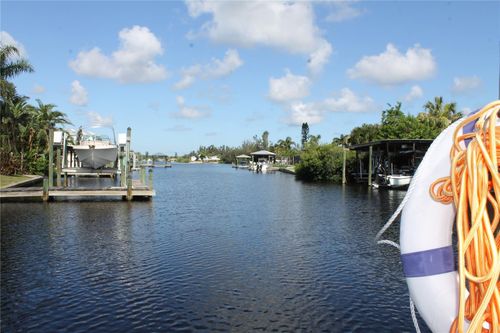 817 Blue Heron Blvd, RUSKIN, FL, 33570-3813 | Card Image