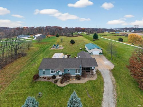 8679 E 850 N, New Carlisle, IN, 46552-9067 | Card Image