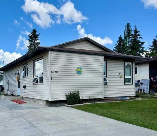 6910 99a St, Grande Prairie, AB, T8V5G4 | Card Image