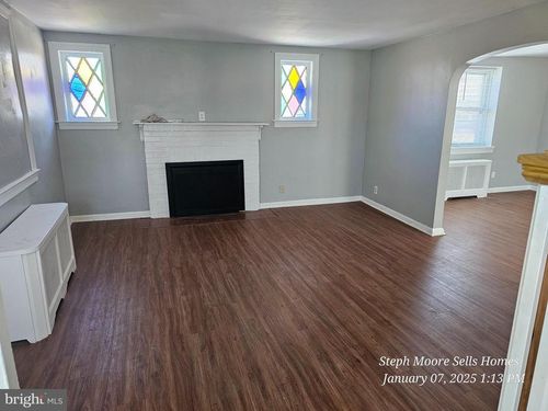 1301 Hook Rd, SHARON HILL, PA, 19079-2427 | Card Image