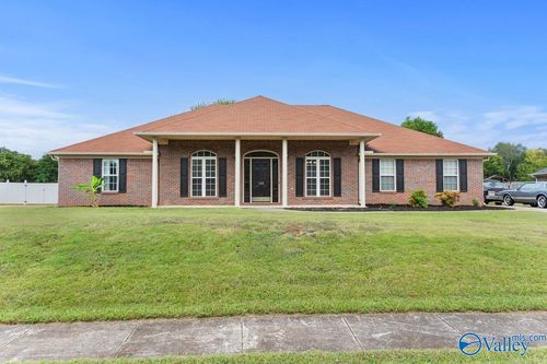 116 Cove Pointe Way, Madison, AL, 35757-8429 | Card Image