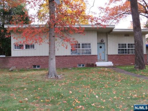 543 Ackerman Ave, Glen Rock, NJ, 07452-1810 | Card Image