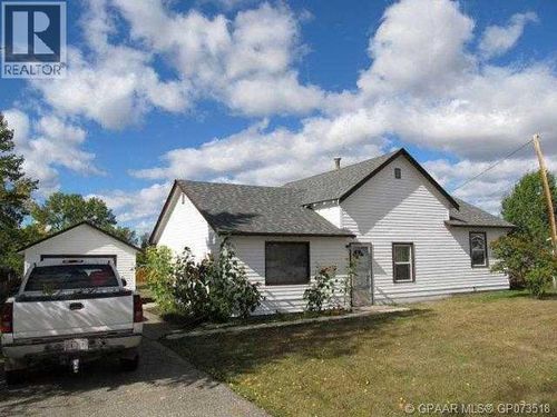 1009 6 Avenue, Beaverlodge, AB, T0H0C0 | Card Image