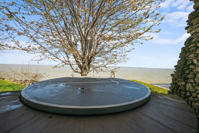 4917 E Cliff Rd, House other with 3 bedrooms, 5 bathrooms and 2 parking in Port Clinton OH | Image 82