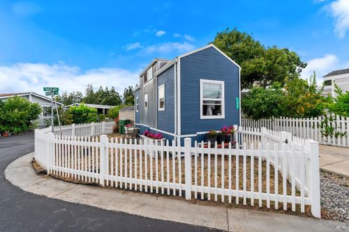 129 Katherine Place, Windsor, CA, 95492 | Card Image
