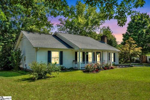 107 Gray Fox Sq, Taylors, SC, 29687-4068 | Card Image