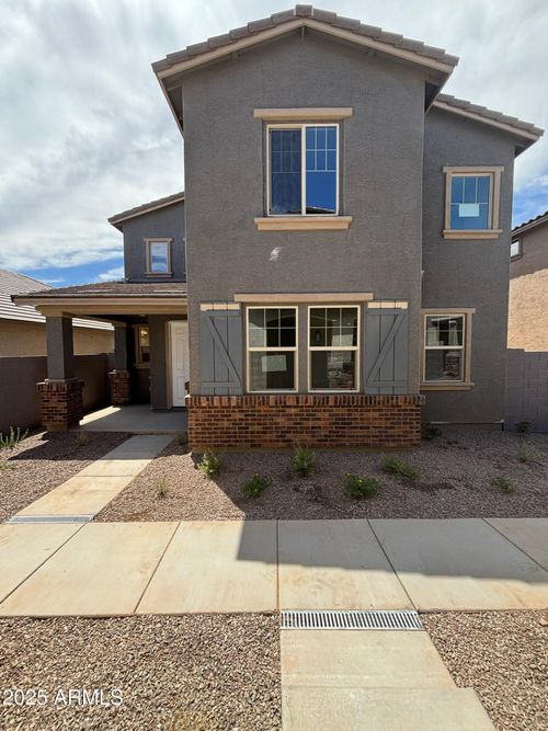 10002 W Piccadilly Rd, Avondale, AZ, 85392-1732 | Card Image