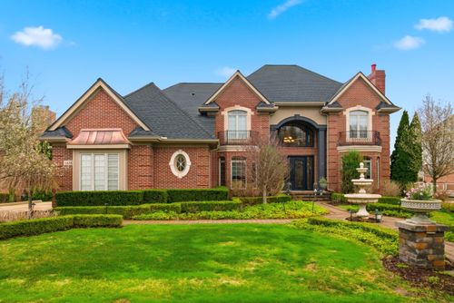 18356 Clairmont Cir W, Northville, MI, 48168-8546 | Card Image