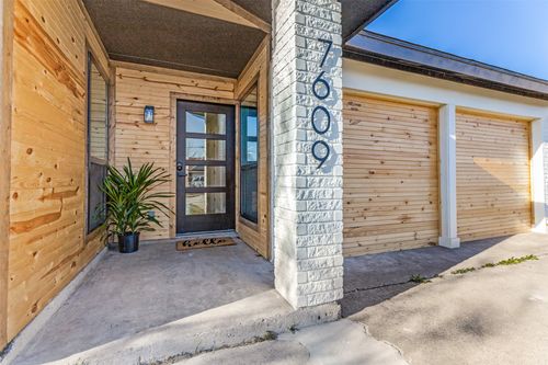 7609 Walnuthill Ct, Watauga, TX, 76148-1662 | Card Image