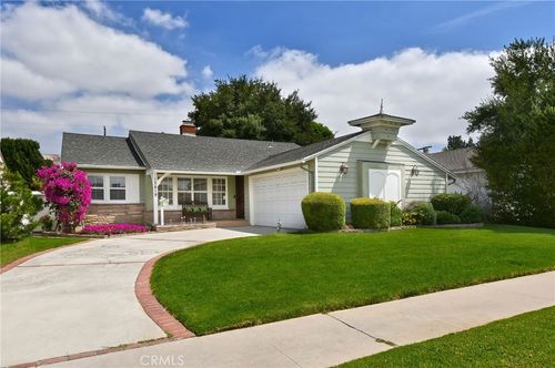 12819 Tiara St, Valley Village, CA, 91607-1026 | Card Image