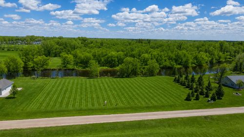 1502 Oakland Park Rd, Thief River Falls, MN, 56701-4502 | Card Image
