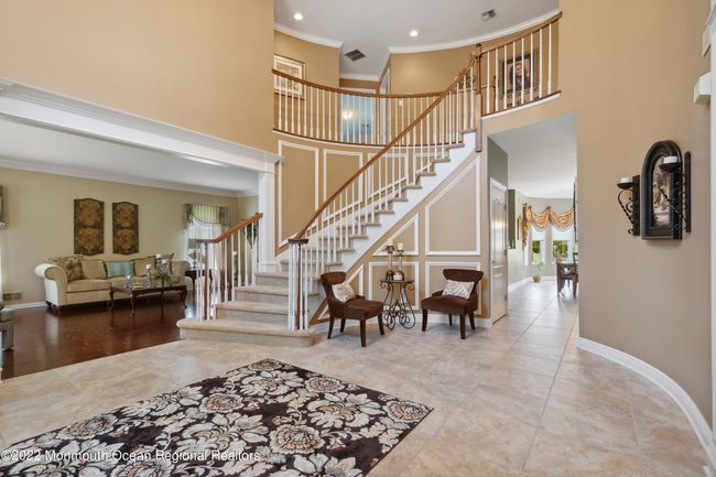 527 Apache Trl, House other with 5 bedrooms, 6 bathrooms and null parking in Morganville NJ | Image 4