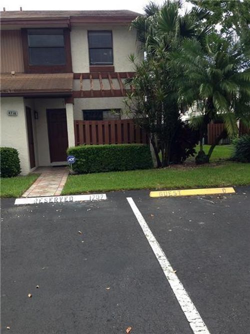 4716 Nw 82nd Ave, Lauderhill, FL, 33351-5616 | Card Image