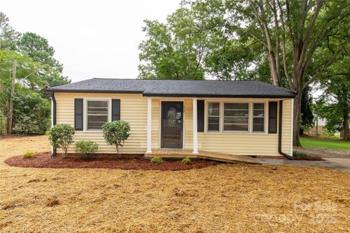 625 Gillsbrook Rd, Lancaster, SC, 29720-1896 | Card Image