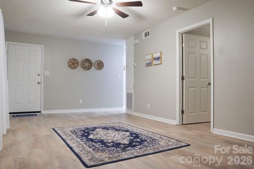 apt-26-525 12th St Sw, Hickory, NC, 28602-2552 | Card Image