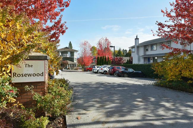 3 - 624 Shaw Road, Townhouse with 3 bedrooms, 2 bathrooms and 2 parking in Gibsons BC | Image 2