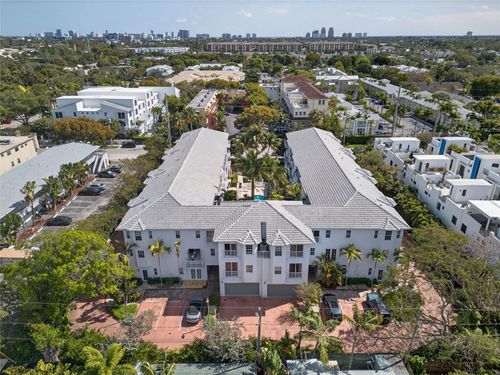 109-2725 Ne 8th Ave, Wilton Manors, FL, 33334-2631 | Card Image