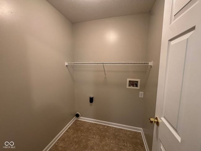 laundry hookup, upstairs | Image 28