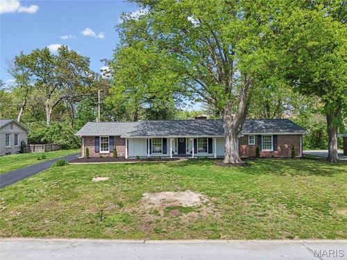 11967 Randy Dr, Creve Coeur, MO, 63141-6804 | Card Image