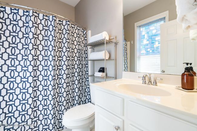 10600 Norton Commons Walk, Condo with 2 bedrooms, 2 bathrooms and null parking in Prospect KY | Image 14