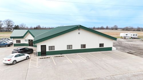 3029 County Road 1325, Moberly, MO, 65270-5152 | Card Image