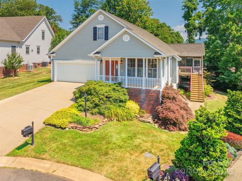 25 Flowering Cherry Dr, Asheville, NC, 28805-8202 | Card Image