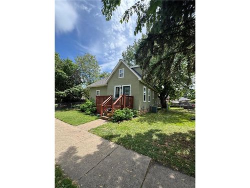 878 Monroe Ct, Saint Paul, MN, 55102-3305 | Card Image