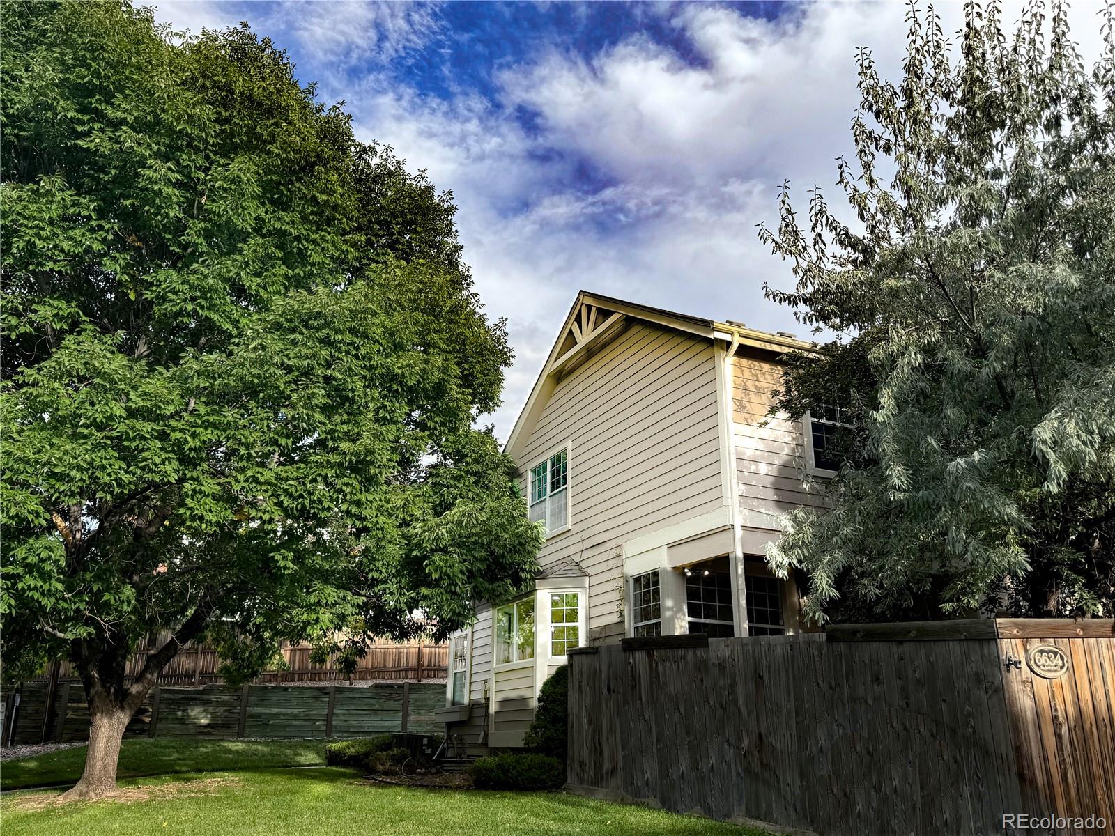 Jackson Ct, Centennial, CO 80121