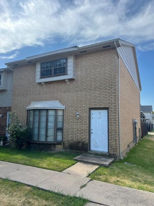 14-99 W Mountain Creek Dr, Grand Prairie, TX, 75052-6216 | Card Image