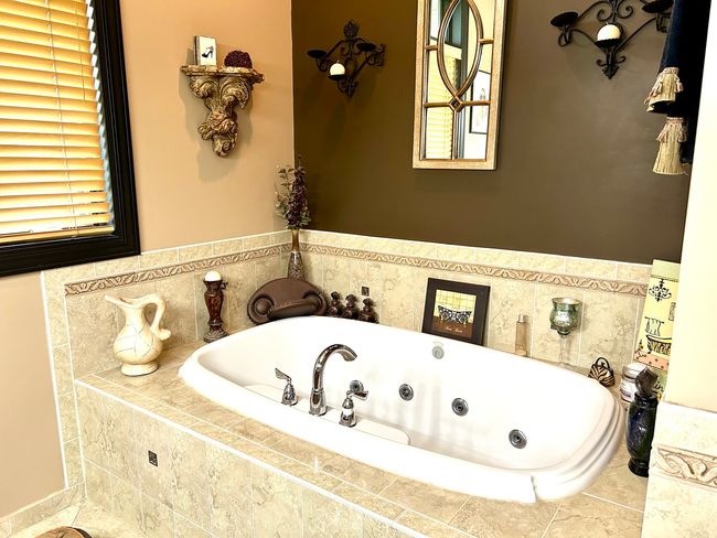 1S701 Eisenhower Rd, House other with 4 bedrooms, 4 bathrooms and 2 parking in Oakbrook Terrace IL | Image 23