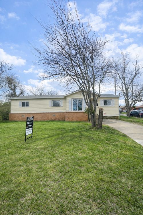 1413 Lindsey Street, Fort Worth, TX, 76105 | Card Image