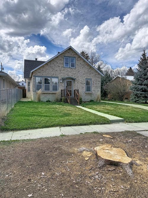 518 N Adams Ave, Buffalo, WY, 82834-1715 | Card Image