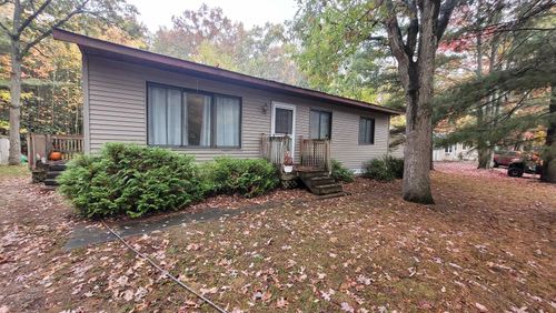 9561 Innwood W, Interlochen, MI, 49643-9123 | Card Image