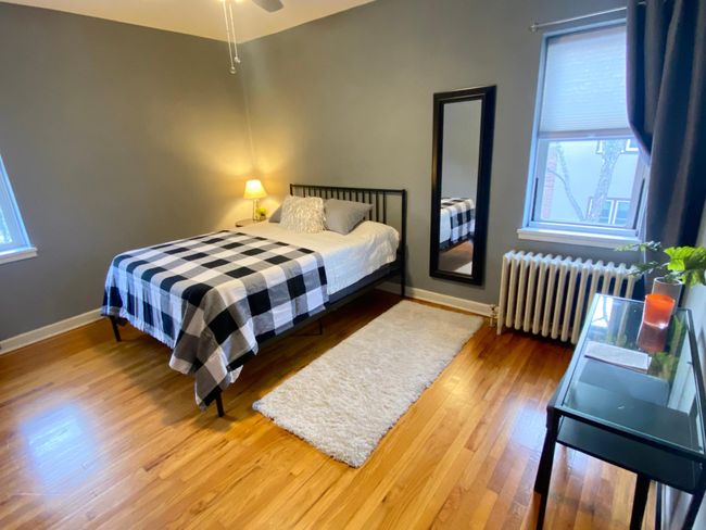 Lots of space for your bedroom furniture | Image 21