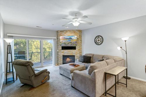 3c-464 Cedar Heights Dr, CAMDENTON, MO, 65020-8716 | Card Image