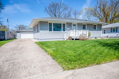 1702 N 26th St, Fort Dodge, IA, 50501-7922 | Card Image