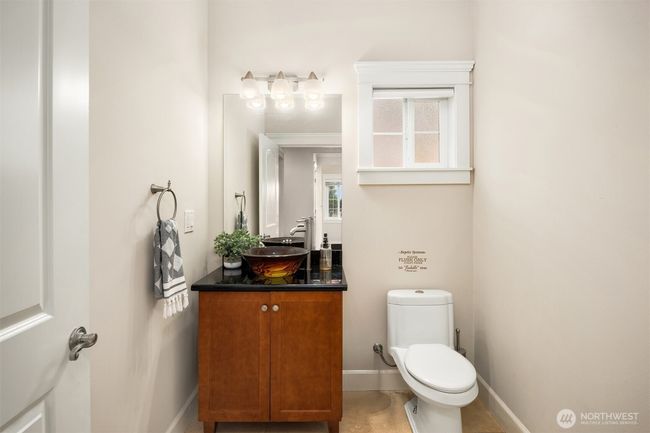 Powder room on the main floor | Image 18