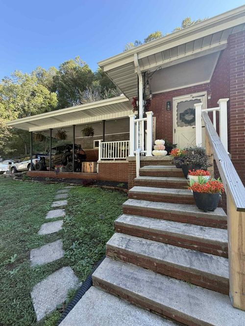 116 Wolf Hollow Rd, Baxter, KY, 40806-8365 | Card Image