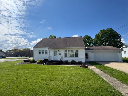 101 7th St, Mendota, IL, 61342-1840 | Card Image