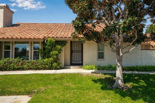 7846 Beachcomber Dr, Huntington Beach, CA, 92648-5251 | Card Image