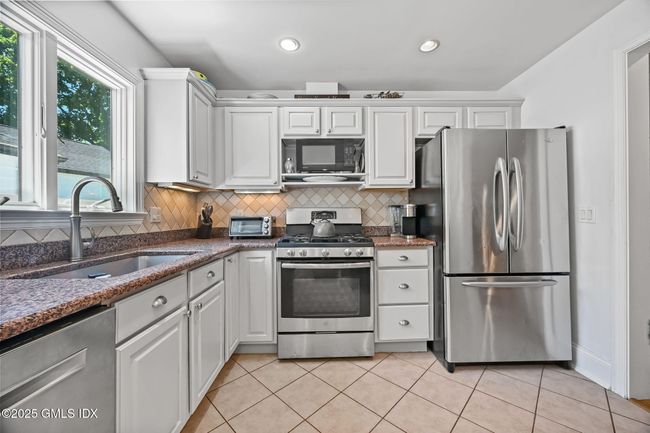 22 Maplewood Dr, House other with 5 bedrooms, 5 bathrooms and null parking in Cos Cob CT | Image 8