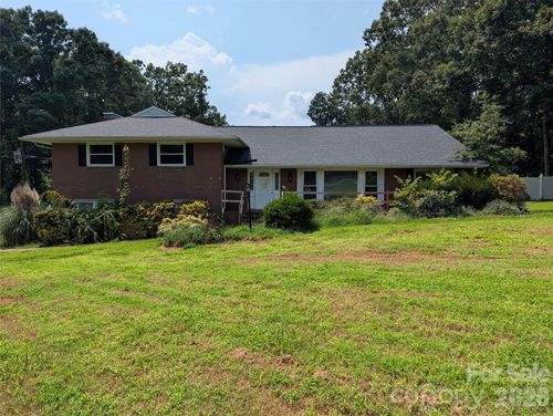 220 Augusta Dr, Statesville, NC, 28625-4604 | Card Image