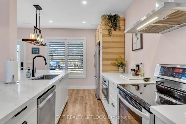 64 Front St E, House other with 4 bedrooms, 3 bathrooms and 10 parking in Bobcaygeon ON | Image 20