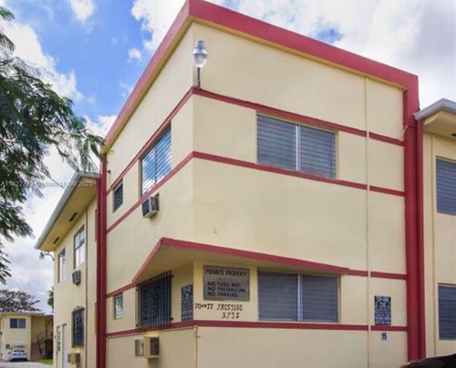 apt-16-71 Nw 76th St, Miami, FL, 33150-3562 | Card Image