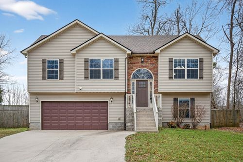 1684 Putnum Dr, Clarksville, TN, 37042-7683 | Card Image