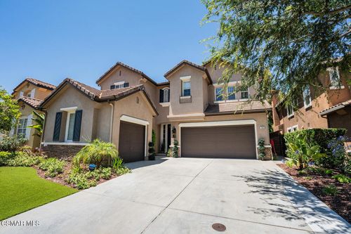 163 Brooks Ct, Simi Valley, CA, 93065-8230 | Card Image
