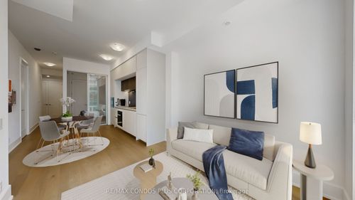 201-800 Broadview Ave, Toronto, ON, M4K2P7 | Card Image