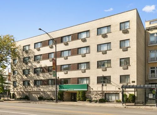 apt-347-6758 N Sheridan Rd, Chicago, IL, 60626-4435 | Card Image