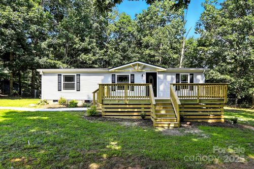 2734 Orangewood Ln, Newton, NC, 28658-9654 | Card Image