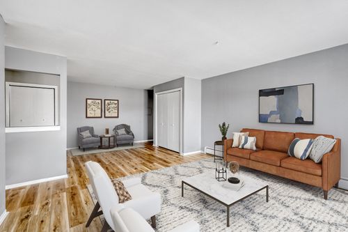 apt-345-147 W Elk Trl, Carol Stream, IL, 60188-9328 | Card Image